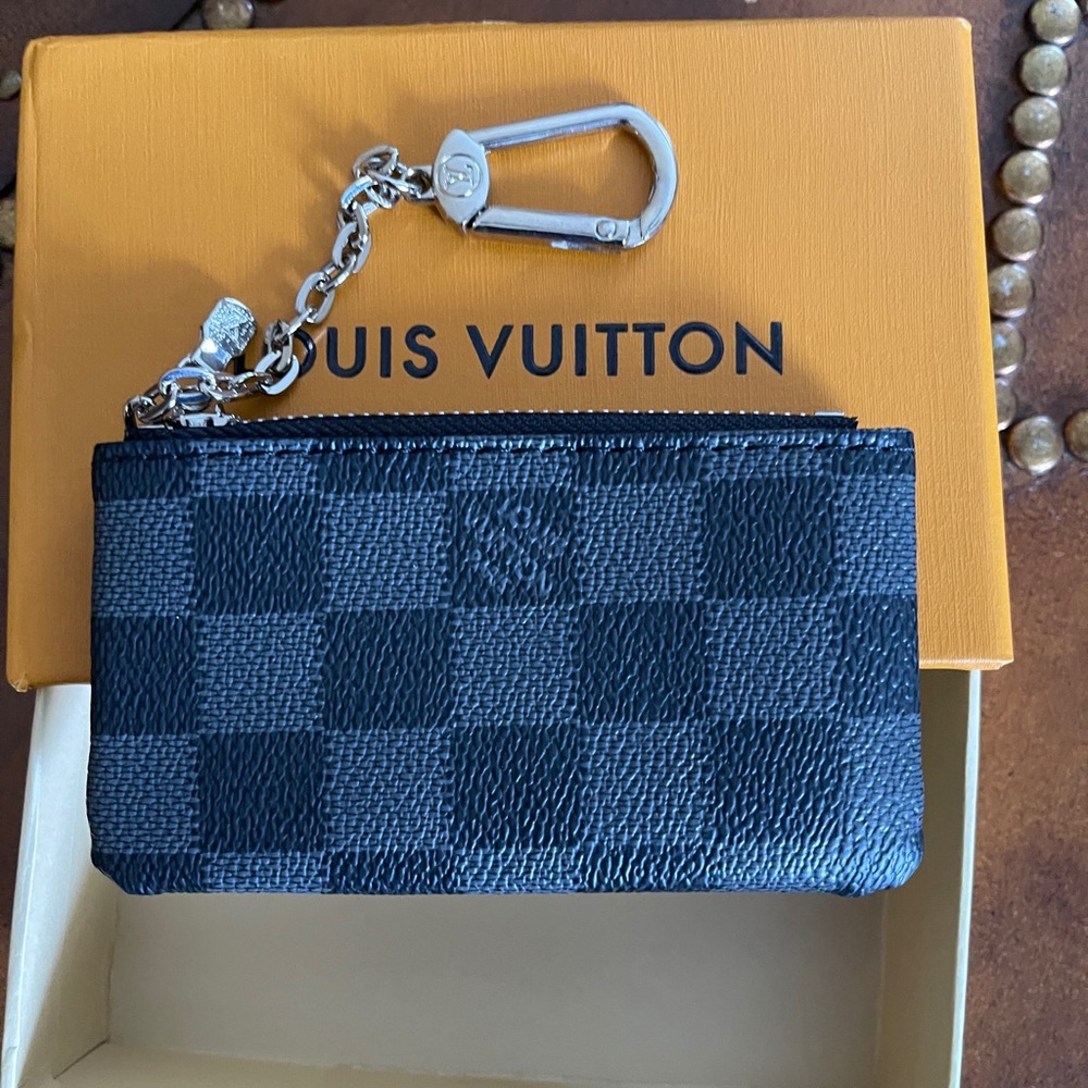 Black Louis Vuitton key ring wallet